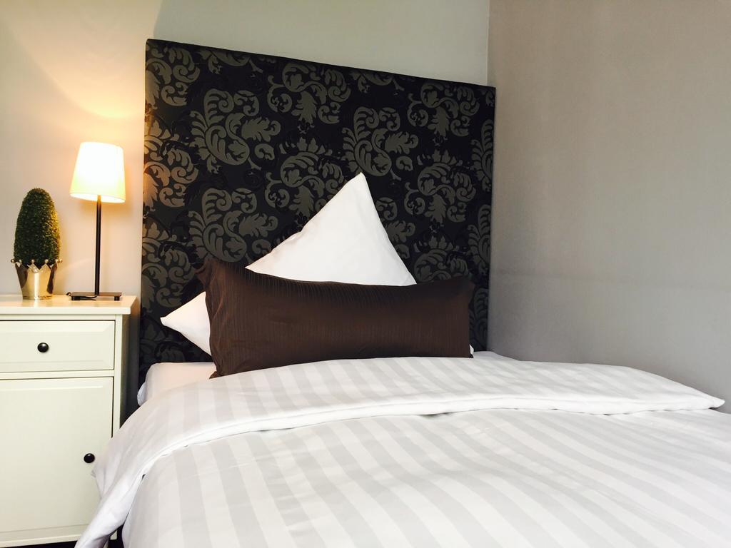 Hotel Heddernheimer Hof Φραγκφούρτη Εξωτερικό φωτογραφία